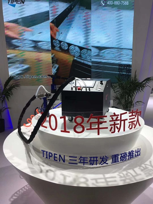 自動（dòng）鉚接機案例圖片